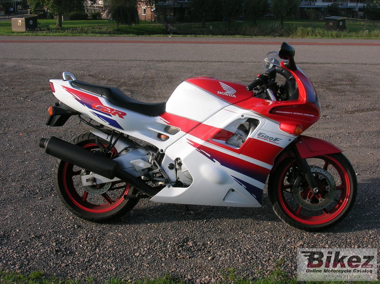 Big nymous user. cbr 600 f picture and wallpaper from Bikez.com